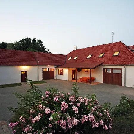 U Slunce Daire Cizov (South Moravian)