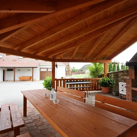 Apartment U Slunce Cizov (South Moravian)